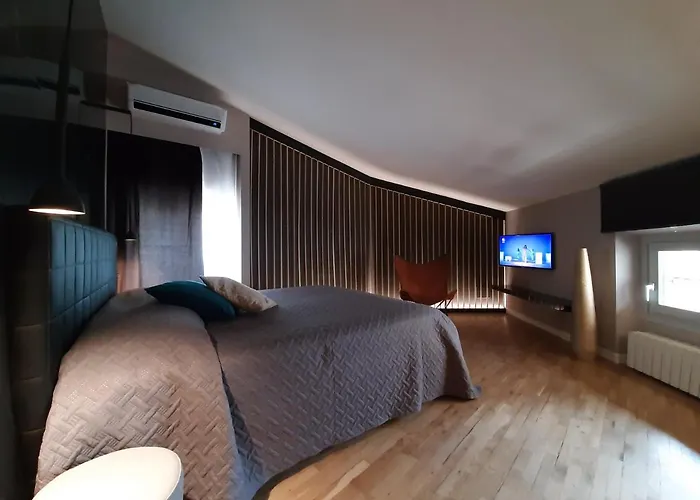 Moaa - Modern Art Apartment
